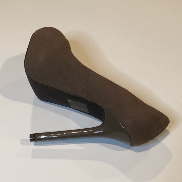 Breckelle’s Selena High Heel - Picture 5 of 7